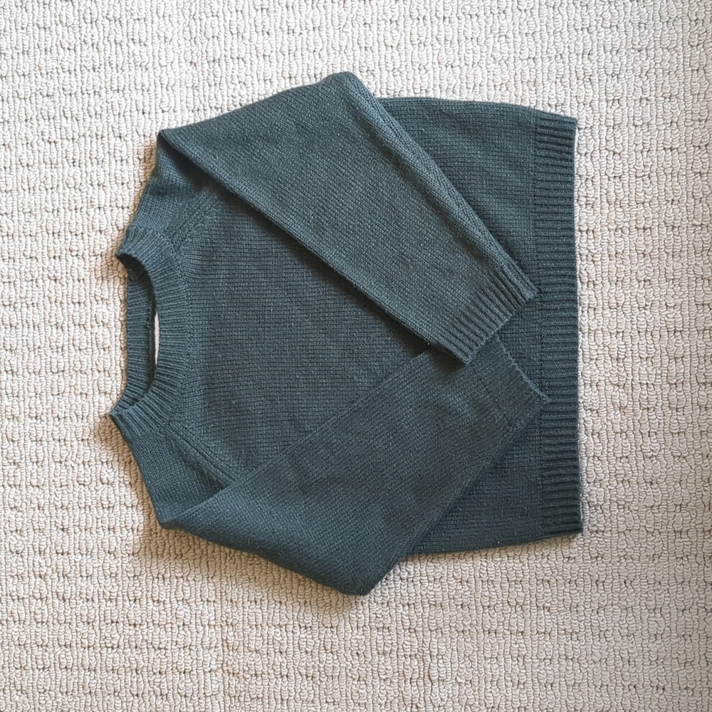 Tuesday of California  sM Crop Knit